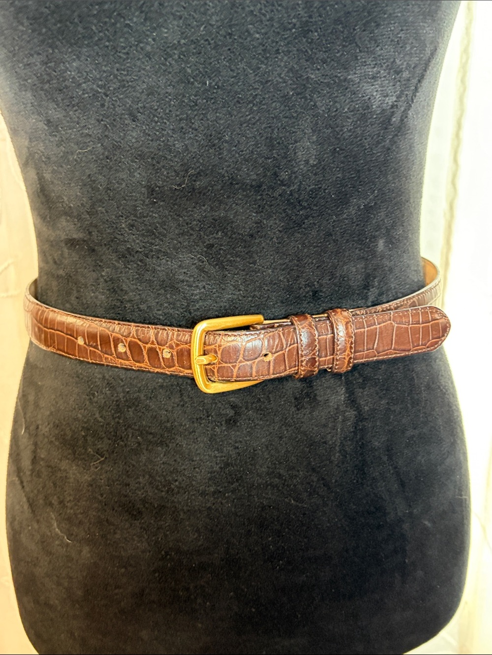 Classic Brown Croc-Embossed Leather Belt with Gold Buckle